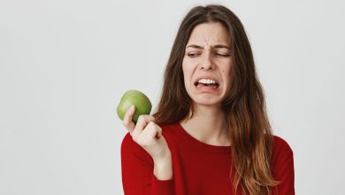 Τι συμβαίνει αν φάτε σκουληκιασμένο φρούτο – Τι πρέπει να κάνετε