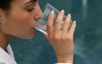 Τα 10 καλύτερα τρόφιμα και ροφήματα για να ενισχύσετε τον μεταβολισμό σας