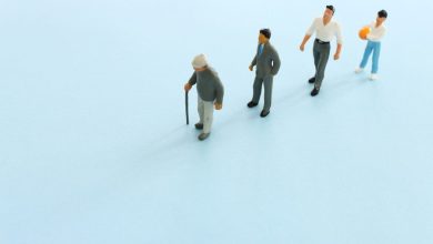 Έρευνα αποκαλύπτει τις δύο κρίσιμες ηλικίες που γερνάμε πιο γρήγορα