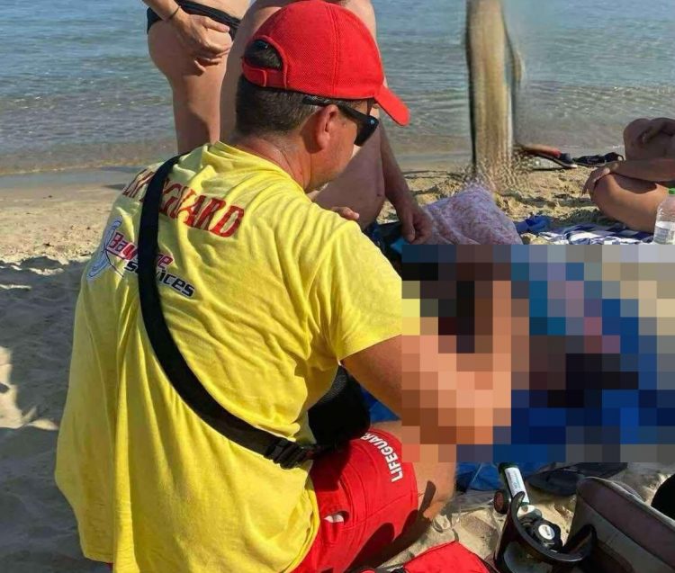 Κατέρρευσε έγκυος τουρίστρια στις Κουκουναριές – Σωτήρια επέμβαση των ναυαγοσωστών