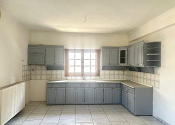 ΕΝΟΙΚΙΑΖΕΤΑΙ Διαμέρισμα 98 τ.μ. την περιοχή Σαραγίων