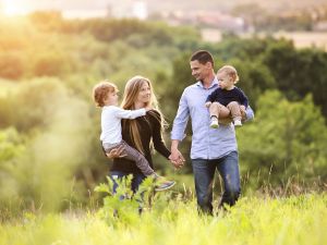 Γονεϊκότητα στην Ευρώπη: Η χαρά των παιδιών δεν αρκεί για την ευτυχία των γονιών, σύμφωνα με έρευνα