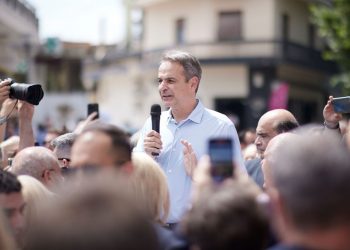 Μητσοτάκης από Βόλο: «Το 2026 η προσοχή μας σε αυτούς που έχουν δοκιμαστεί περισσότερο»
