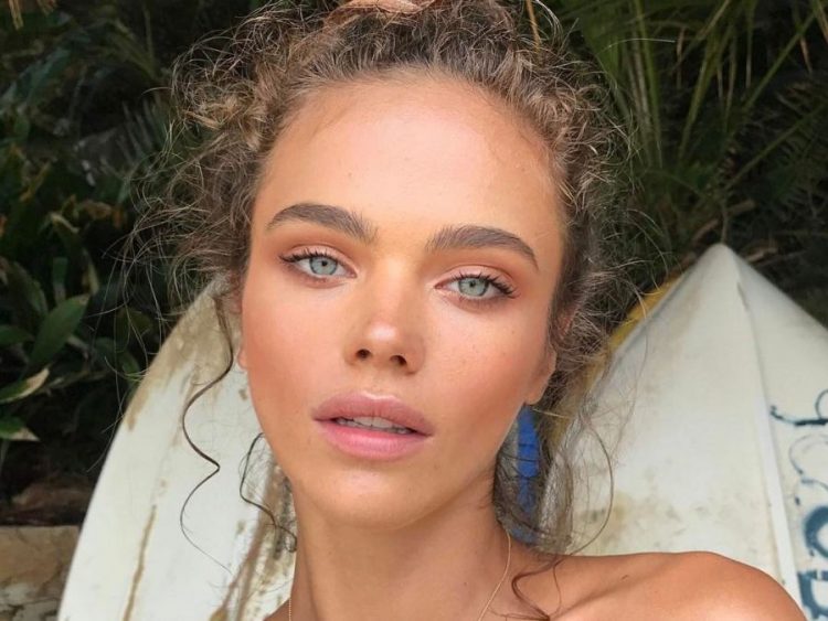Less is more: 5 natural makeup looks από το πρωί μέχρι το βράδυ (και ταιριάζουν σε όλες!)