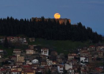 Οίνος, φύση και φιλοξενία στην Καρδίτσα: Από τη Λίμνη Πλαστήρα… στους «δρόμους» του κρασιού