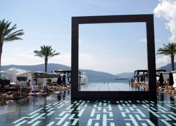 Oxfam: Ο πλούτος των δισεκατομμυριούχων αυξήθηκε κατά 6,5 τρισ. δολάρια την τελευταία δεκαετία