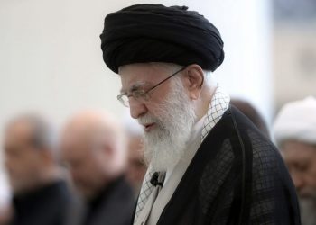 Το μετέωρο βήμα του Αλί Χαμενεΐ: Φοβάται για τη ζωή του – Οι τρεις διάδοχοι που έχει ορίσει