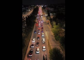 Βίντεο: Δείτε από ψηλά το αλκοτέστ «σκούπα» της Αστυνομίας στη λεωφόρο Βουλιαγμένης