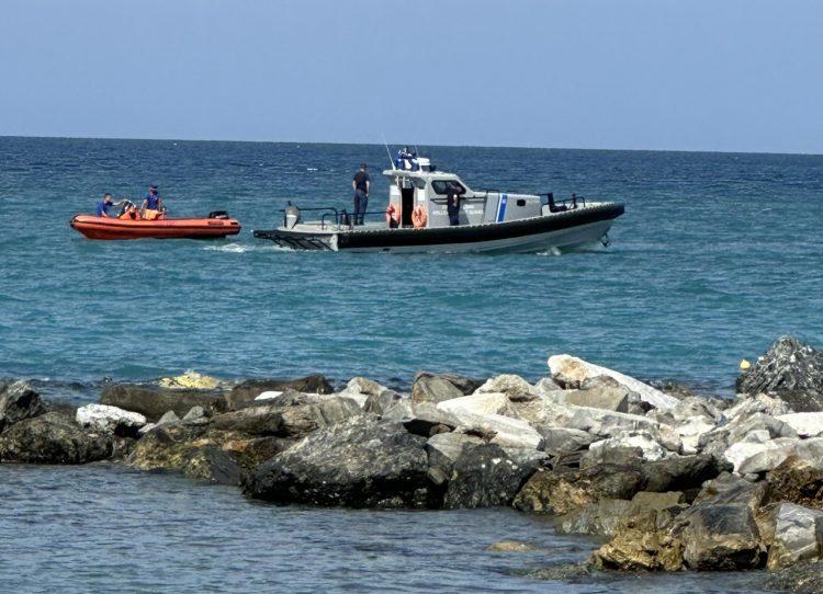 Αγωνία στον Πλαταμώνα: Αγνοείται άνδρας που έκανε μπάνιο – Σε εξέλιξη η επιχείρηση εντοπισμού του