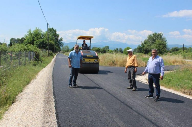 Επεκτείνονται τα έργα ασφαλτόστρωσης στο Δροσερό Τρικάλων