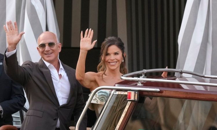 Παντρεύτηκαν Jeff Bezos και Lauren Sánchez – Ο γάμος κόστισε σχεδόν 50 εκατ. δολάρια