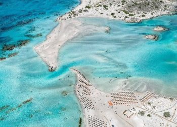 National Geographic: Η ελληνική παραλία στη λίστα που πρέπει να επισκεφθείτε μια φορά στη ζωή σας