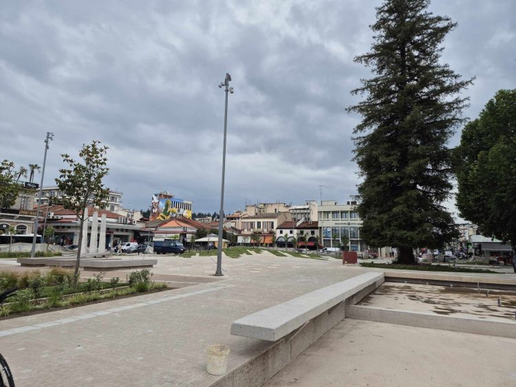Η Κεντρική Πλατεία αποκαλύπτει το νέο της πρόσωπο – Αρχίζει να παίρνει μορφή (Δείτε εικόνες)