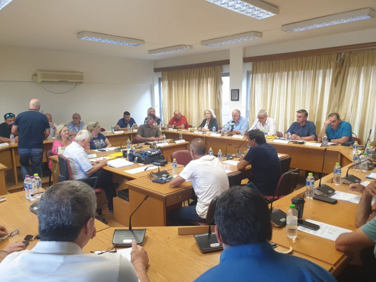 Σοκ στη Μαγνησία: Αταφα 4.000 μολυσμένα πρόβατα