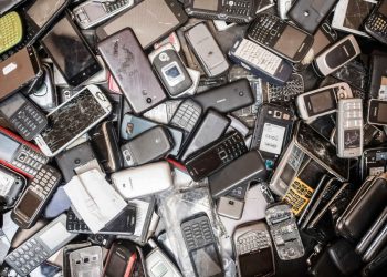 Πώς να κάνετε κάμερα ασφαλείας το παλιό κινητό σας