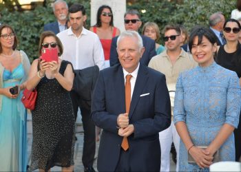 Βέρα στο δεξί για Ραγκούση και Κοντοτόλη;