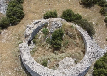 Το αινιγματικό Στρογγυλόκαστρο στο Δομοκό