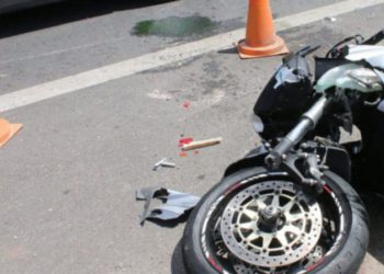 Σοβαρό τροχαίο στον δρόμο Λάρισας – Βόλου, στο νοσοκομείο ένας 33χρονος οδηγός μηχανής μεγάλου κυβισμού