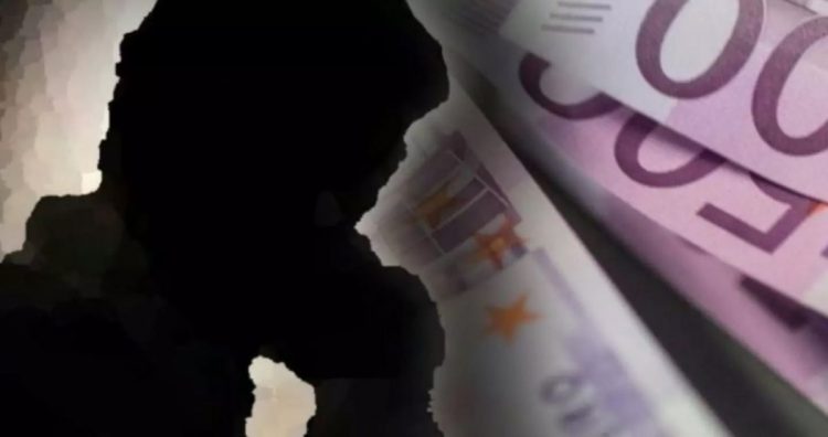 Ξέφυγαν οι απατεώνες – Έφτιαξαν σενάριο… Χόλιγουντ για να πάρουν από γυναίκα 8.000 ευρώ και χρυσαφικά!