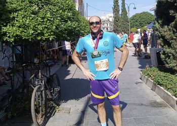 Ο αστυνομικός που «γράφει» εκατοντάδες χιλιόμετρα τερματίζοντας το κοντέρ του…
