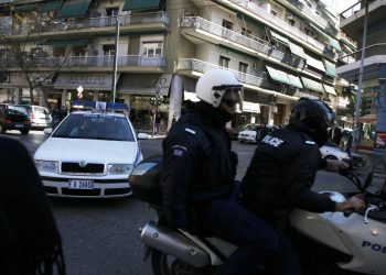 Αστυνομική καταδιωξη και σκηνές απο αστυνομική ταινία στην Λάρισα