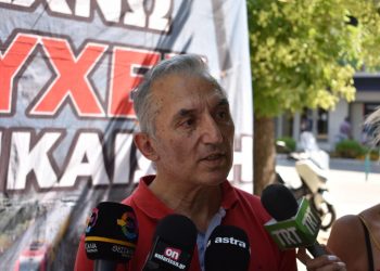 Συλλογή υπογραφών για την τραγωδία των Τεμπών – “Απαιτούμε απονομή δικαιοσύνης και ασφαλή σιδηρόδρομο”, λέει ο Χρ. Κωνσταντινίδης (ΕΙΚΟΝΕΣ – ΒΙΝΤΕΟ)