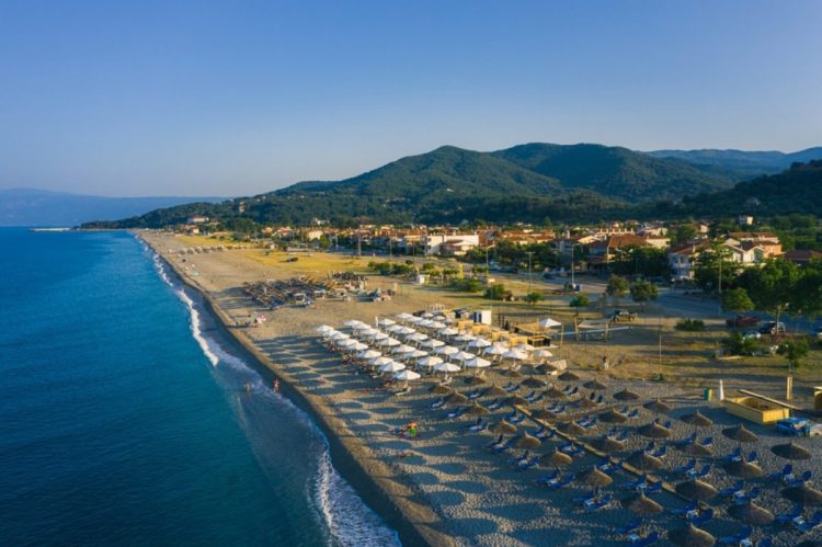 Επεισόδιο για μια θέση στην παραλία – Ο καβγάς, η αστυνομία και το λιμενικό (ΕIΚΟΝΕΣ)