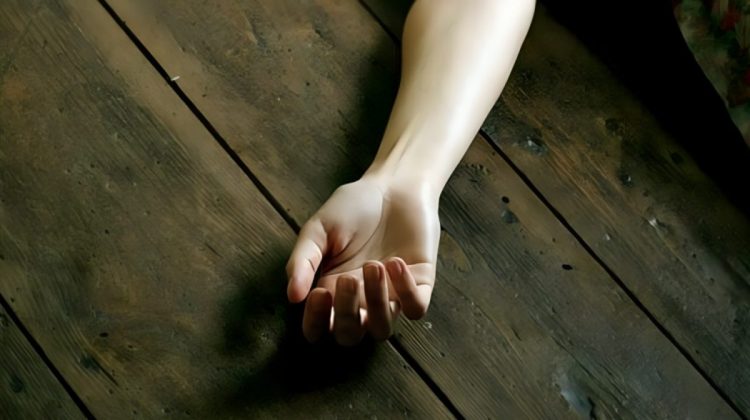 Σοκ για τον θάνατο 56χρονης – Την βρήκαν νεκρή στο σπίτι της