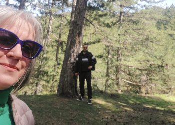 Νέα αιχμηρή ανάρτηση της Σοφίας Καλογήρου για τον θάνατο του γιου της Βασίλη – «Για χαζούς μας περνάνε; Περπάτησε 18 χλμ για να πεθάνει;»