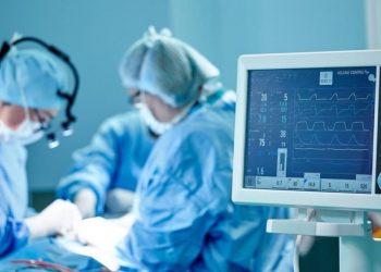 Όλα πήγαν καλά: Ολοκληρώθηκε η μεταμόσχευση ήπατος στον 15χρονο Δημήτρη – Οκτώμισι ώρες κράτησε η αγωνία του χειρουργείου