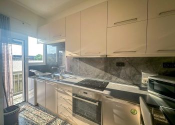 Ενοικιάζεται Επιπλωμένη Γκαρσονιέρα – Ριζικά Ανακαινισμένη!