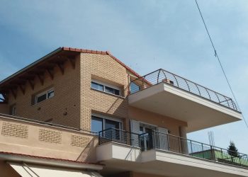 Ενοικιάζεται Οροφοδιαμέρισμα 1ου Ορόφου στα Τρίκαλα