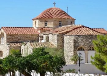 Επίσκεψη στην Παναγία την Εκατονταπυλιανή στην Πάρο