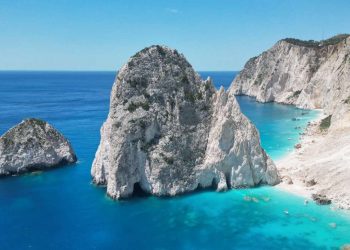 Ζάκυνθος: Γιατί οι βράχοι «Μυζήθρες» πήραν το όνομά τους από το λευκό τυρί