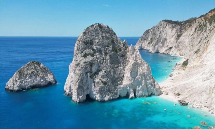 Ζάκυνθος: Γιατί οι βράχοι «Μυζήθρες» πήραν το όνομά τους από το λευκό τυρί