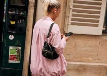 Κλασική crossbody και tote ή βραδινή mini bag? Αν είσαι bag lover αυτές οι τσάντες είναι για εσένα