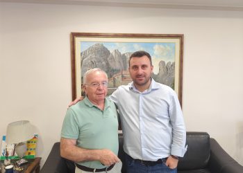 Επίσκεψη του Προέδρου του Οικισμού Κορομηλιάς κ. Χρ. Μουσιώλη στον Δήμαρχο Μετεώρων κ. Λ. Αβραμόπουλο