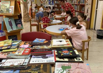 Παραμύθια και… ε-ξωτικά “αποκαλύφθηκαν” στη Δημοτική Βιβλιοθήκη Τρικάλων