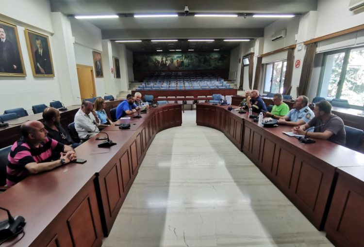 Συνεδρίασε για τον καύσωνα το αρμόδιο συντονιστικό όργανο Πολιτικής Προστασίας στον Δήμο Τρικκαίων