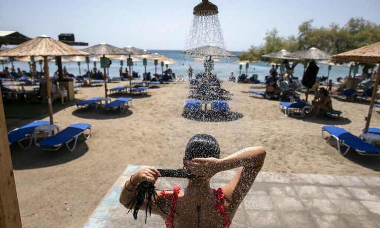 Καιρός: Κορυφώνεται ο καύσωνας – Σήμερα η πιο δύσκολη μέρα του καλοκαιριού