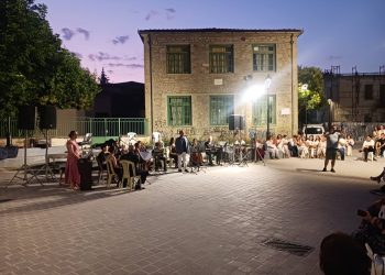 Μουσικοί περίπατοι στην παλιά πόλη – Μια βραδιά γεμάτη μελωδίες στο Βαρούσι