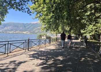 Μώλος Ιωαννίνων: Εκεί που ο χρόνος κυλά αργά, σαν βάρκα στη λίμνη