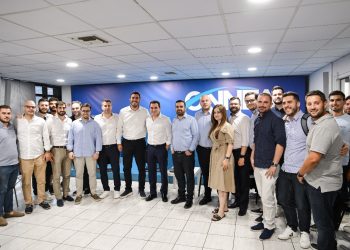 Με τους νέους της ΟΝΝΕΔ, ο Κώστας Σκρέκας