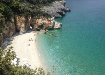 Γιατί όλοι θέλουν να πάνε σε αυτή την παραλία του Πηλίου;