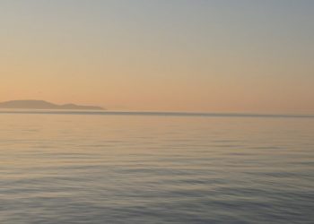Ραφήνα: Μαγική ανατολή στο λιμάνι, λίγο πριν ξεκινήσει το ταξίδι