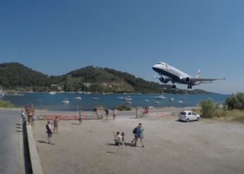 Τουρμπίνα αεροσκάφους τραυμάτισε 65χρονο Ιταλό – Στο Κέντρο Υγείας με ασθενοφόρο του ΕΚΑΒ