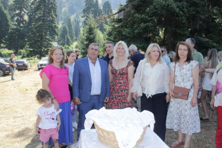 Πλήθος κόσμου ανηφόρησε στα Στουρναρέικα για τον πανηγύρι του Προφήτη Ηλία