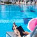 Εμφανίστηκε για φορολογικό έλεγχο με… μαγιό σε ξενοδοχείο!