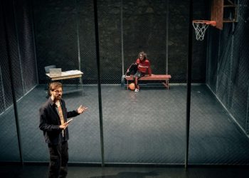 «Μια Άλλη Θήβα» στο Υπαίθριο Δημοτικό Θέατρο Τρικάλων