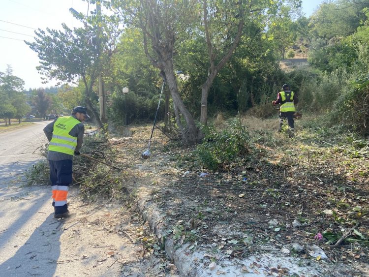 Ευπρεπισμός πλατειών από τον Δήμο Τρικκαίων